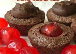 Chocolate Covered Cherry Brownie Bites